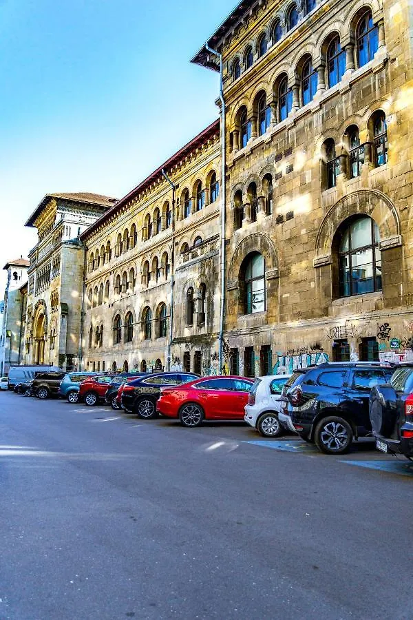 Hacienda Arhitectura - City Center Modern Studio Bucarest